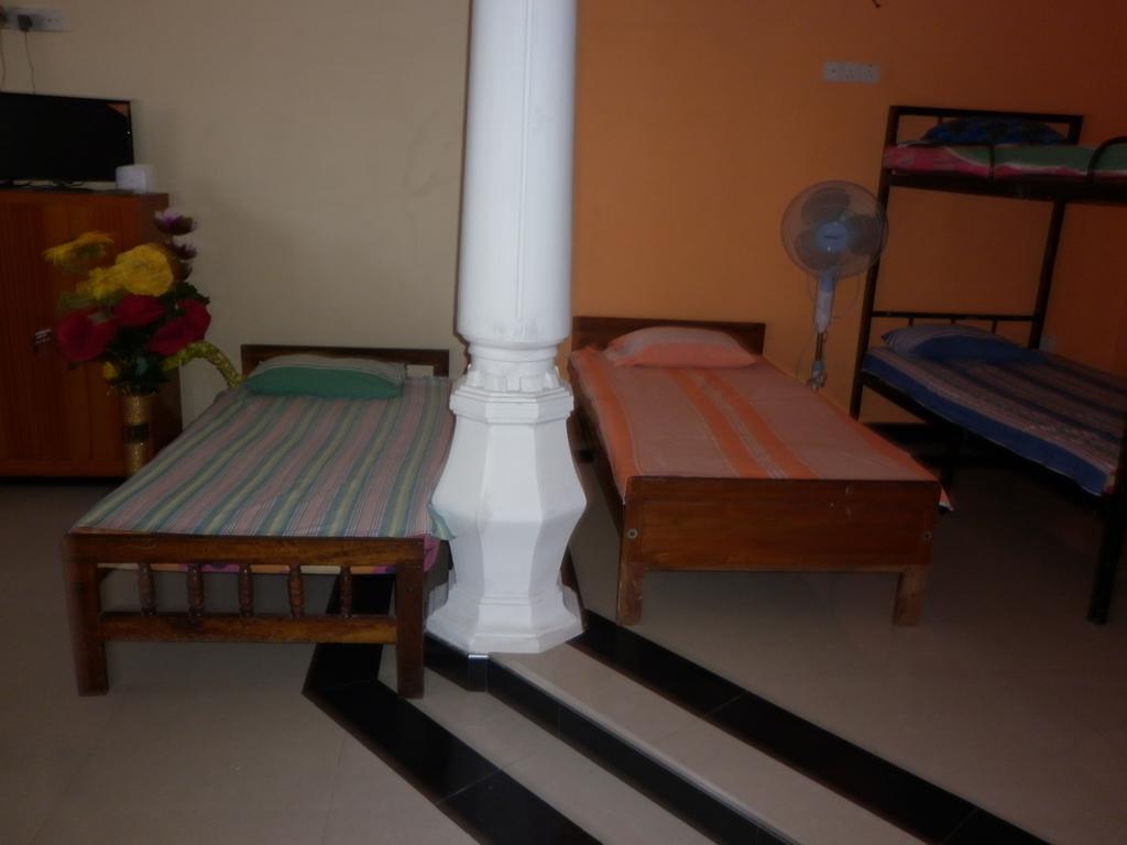 נגומבו Seetha'S Hostel חדר תמונה
