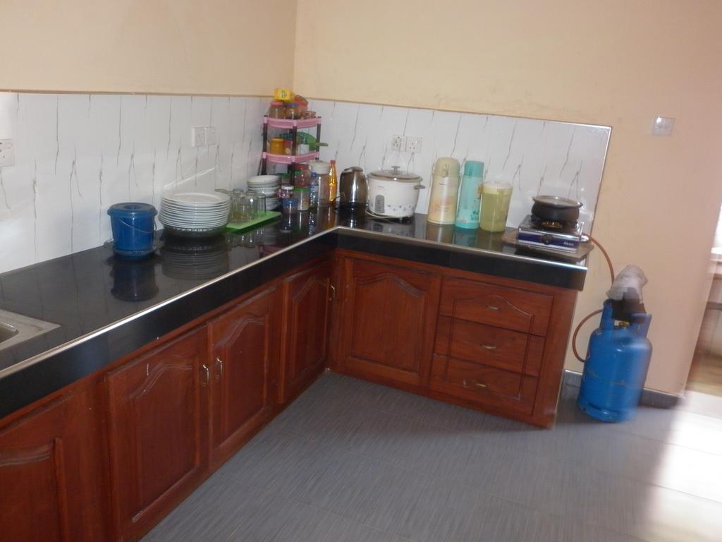 נגומבו Seetha'S Hostel מראה חיצוני תמונה