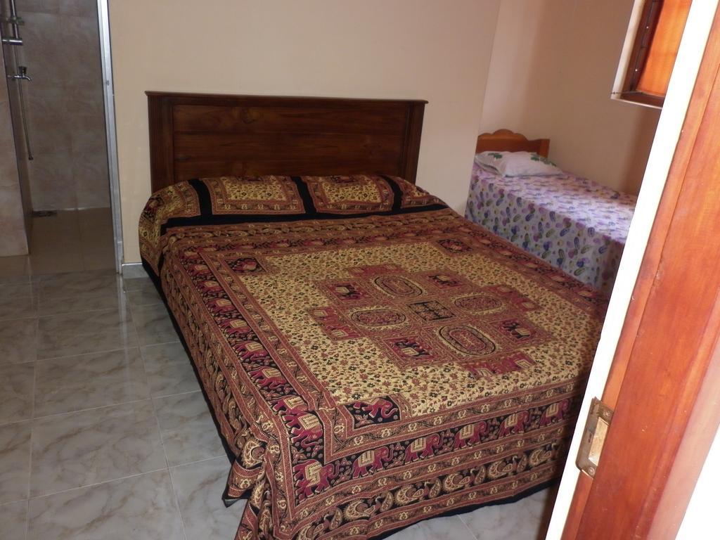 נגומבו Seetha'S Hostel חדר תמונה