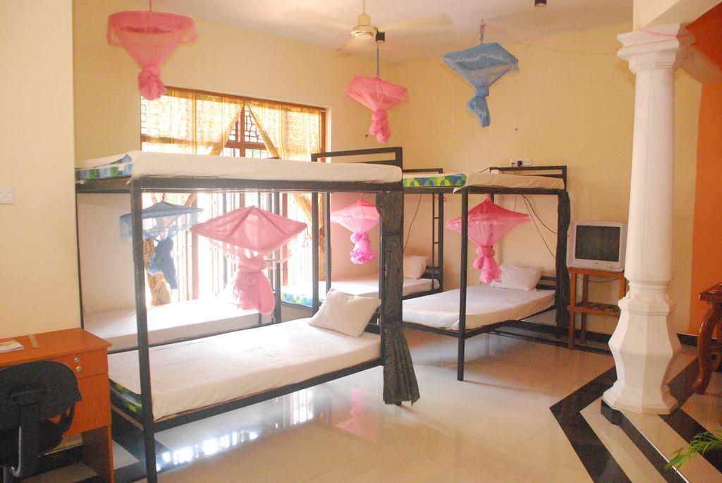 נגומבו Seetha'S Hostel מראה חיצוני תמונה